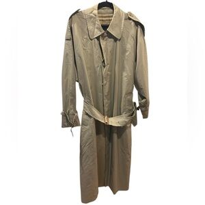 Vintage Burberry Classic Beige Trench Coat size 40 runs big XL